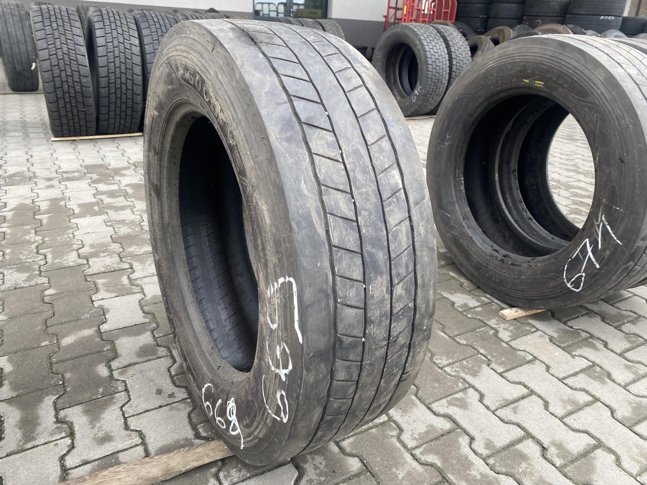 Opona ciężarowa 295/60R22.5 GOODYEAR FUELMAX D / 6-7mm Opona ciężarowa 295/60R22.5 GOODYEAR FUELMAX D / 6-7mm