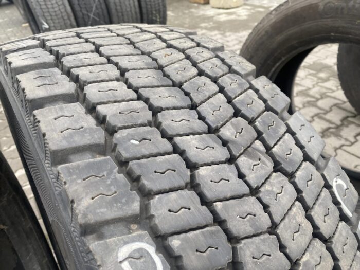Opony ciężarowe 295/60R22.5 CONTINENTAL HDW2 SCANDINAVIA / 14-15mm