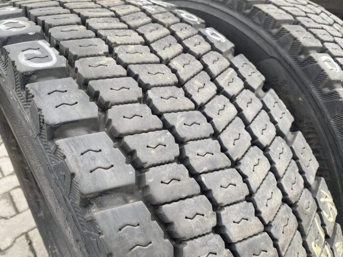 Opony ciężarowe 295/60R22.5 CONTINENTAL HDW2 SCANDINAVIA / 14-15mm