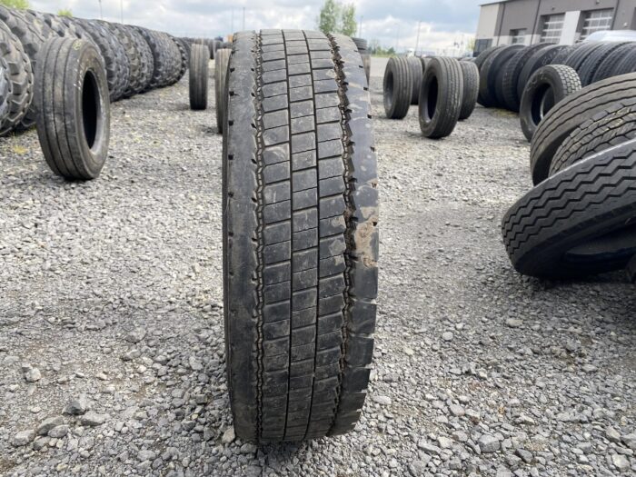 Opona ciężarowa 215/75R17.5 BARUM BD 200 ROAD / 9-10mm
