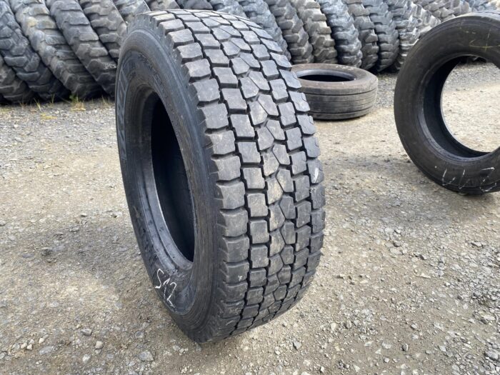 Opona ciężarowa 285/70R19.5 PIRELLI TR:01 / 15-16mm