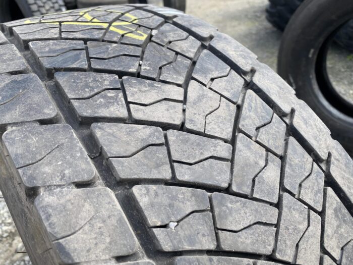 Opona ciężarowa 265/70R19.5 GOODYEAR KMAX D / 9-11mm