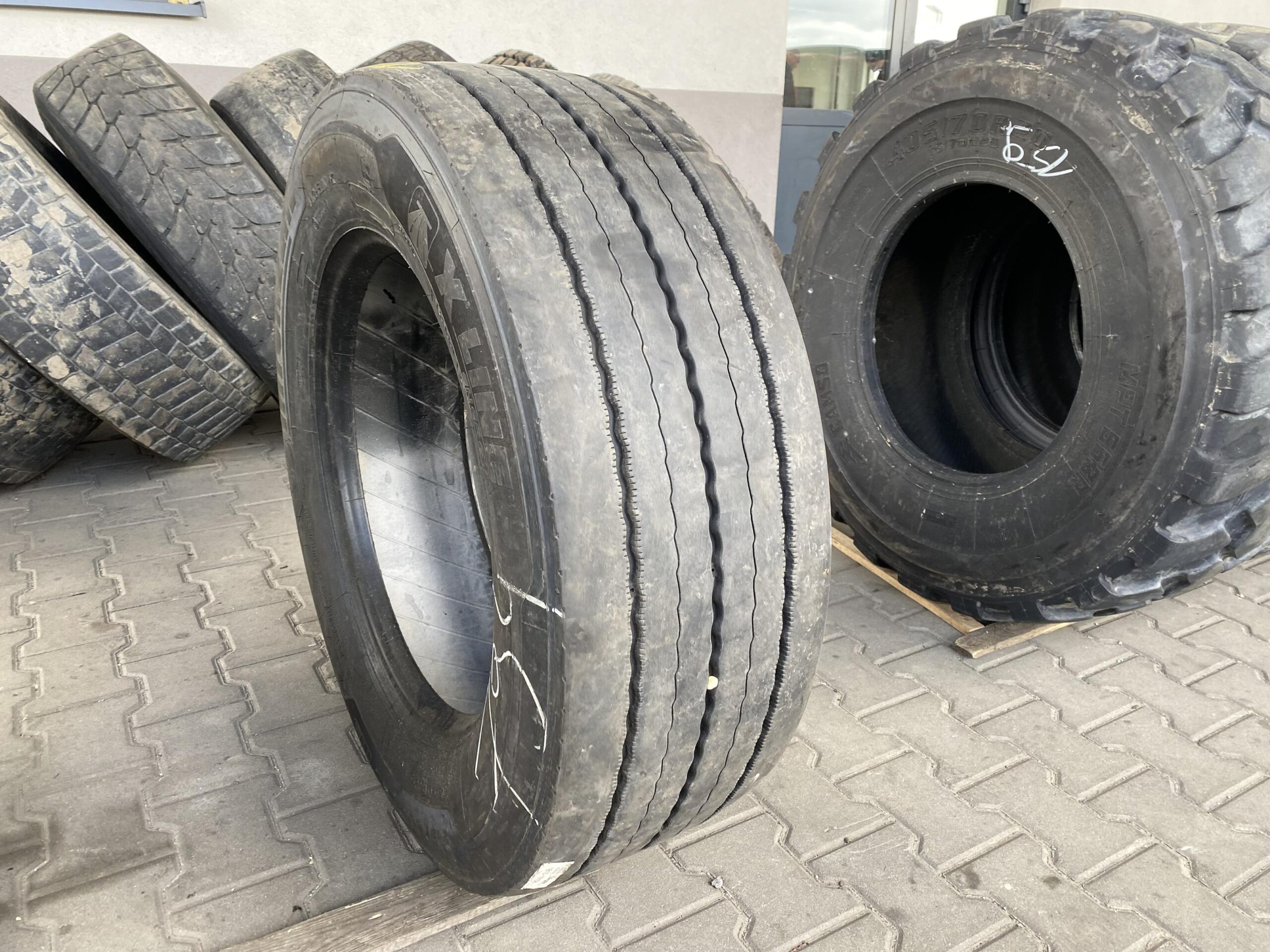 Opona ciężarowa 315/60R22.5 MICHELIN XLINE ENERGY Z / 9-10mm Opona ciężarowa 315/60R22.5 MICHELIN XLINE ENERGY Z / 9-10mm