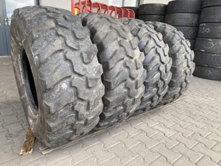  Opona przemysłowa do ładowarek 405/70R18, 16.5R18 DUNLOP SPT9 MPT / 95% bieżnika