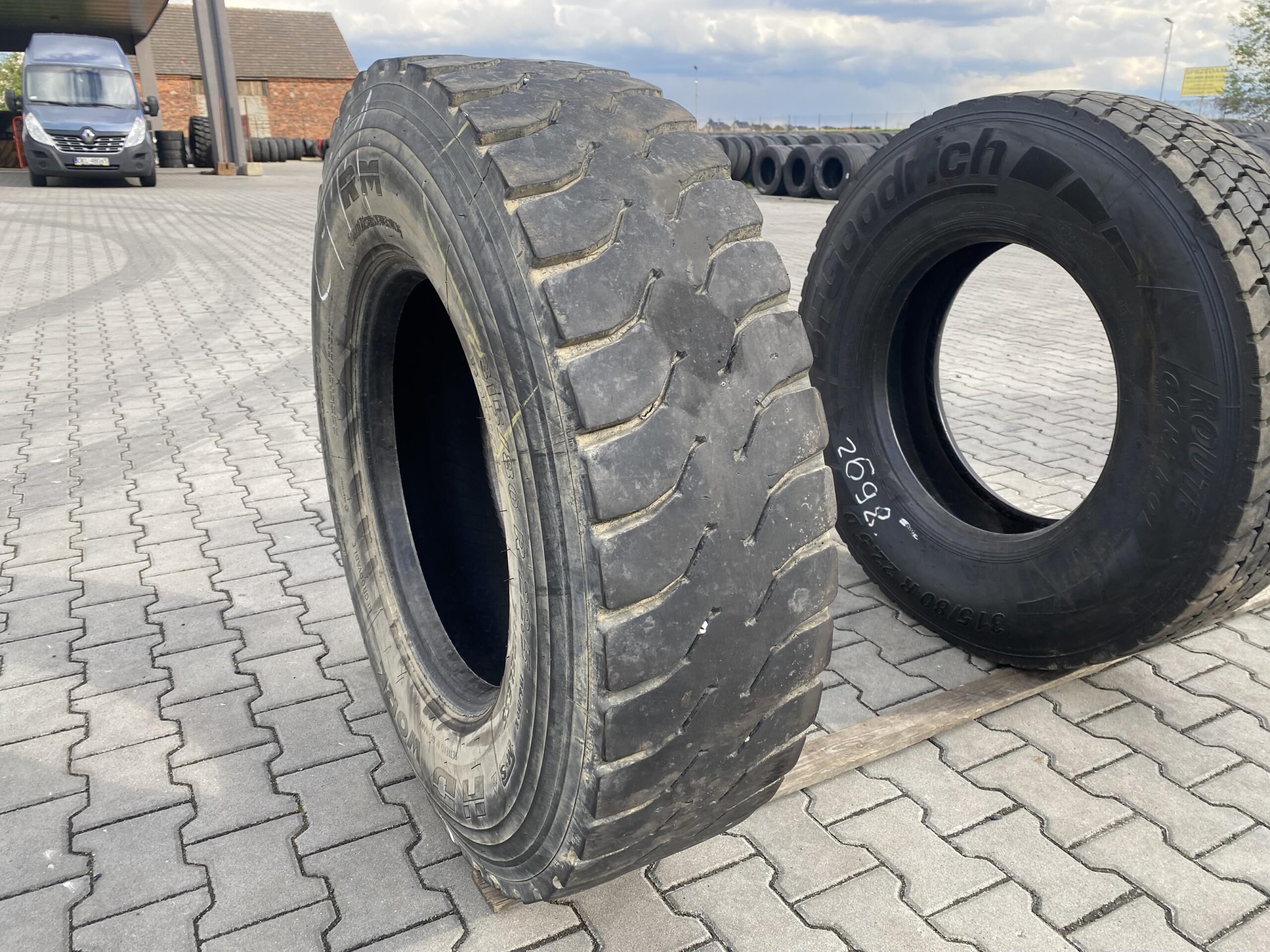 Opona ciężarowa 315/80R22.5 RM HD WORK / 9-13mm Opona ciężarowa 315/80R22.5 RM HD WORK / 9-13mm