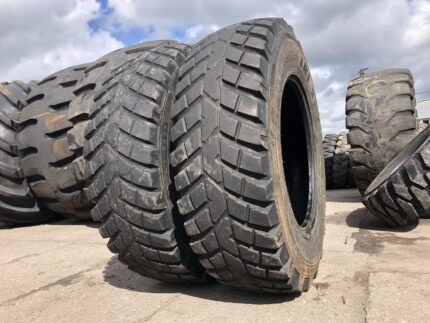  Opona przemysłowa TI AIAL 400/80R28 14.9R28 NOKIAN TRI2 RADIAL / 40% bieżnika