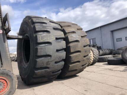  Opona przemysłowa do maszyn 35/65R33 BRIDGESTONE V-STEEL N-LUG / 90% bieżnika