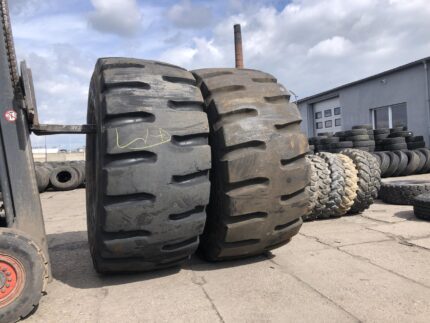 Opona przemysłowa do maszyn 35/65R33 BRIDGESTONE V-STEEL N-LUG / 90% bieżnika