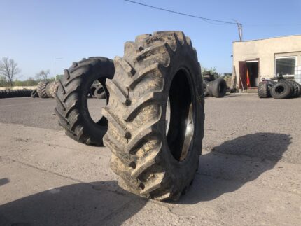  Opona do maszyn rolniczych 420/85R34 16.9R34 BKT AGIMAX RT855 / 90% bieżnika