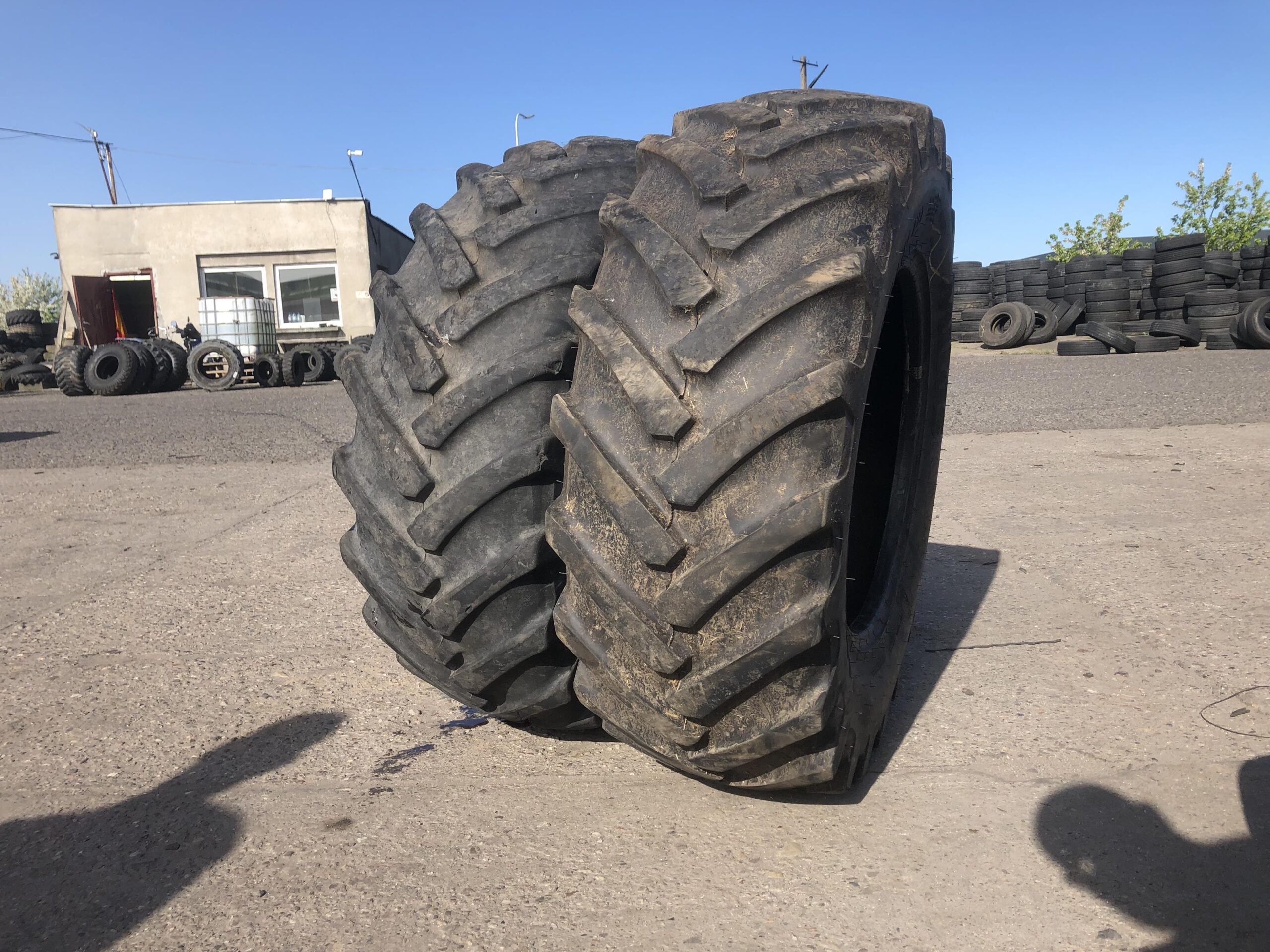 Opona rolnicza i przemysłowa 405/70R24 MITAS AC70G / 80% bieżnika Opona rolnicza i przemysłowa 405/70R24 MITAS AC70G / 80% bieżnika