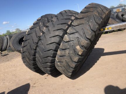 Opona przemysłowa  12.00R24 MICHELIN XKA / 90% bieżnika (Kopia)