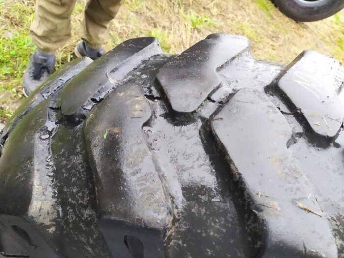 Opona przemysłowa   14.5-20 365/80-20 BKT MP 570