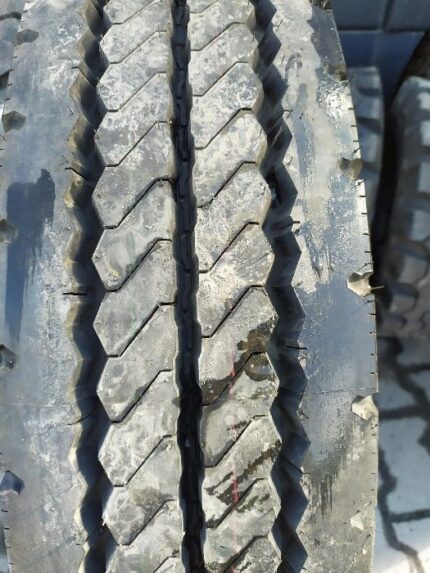 Opony ciężarowe 9.5R17.5 KUMHO KRA01 /  100% BIEŻNIKA