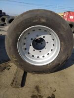 Zestaw opon do przyczep rolniczych KOŁA BEZDĘTKOWE PPRZYCZEPA HL 22.5 NA 8 OTWORÓW 11,75'