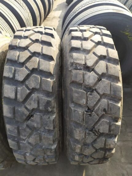 Opona przemysłowa wysokiej wydajności 335/80R20 , 12.5R20 PIRELLI PS 22 PISTA / 90-100% BIEŻNIKA