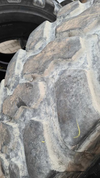 Opona przemysłowa do maszyn 400/70R20  FIRESTONE UTILITY DURAFORCE / 70-80% BIEŻNIKA