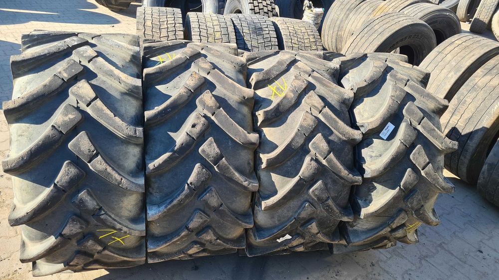 Opona przemysłowa do maszyn 18-22.5 445/65-22.5 CAMSO TRACTIONMASTER Opona przemysłowa do maszyn 18-22.5 445/65-22.5 CAMSO TRACTIONMASTER