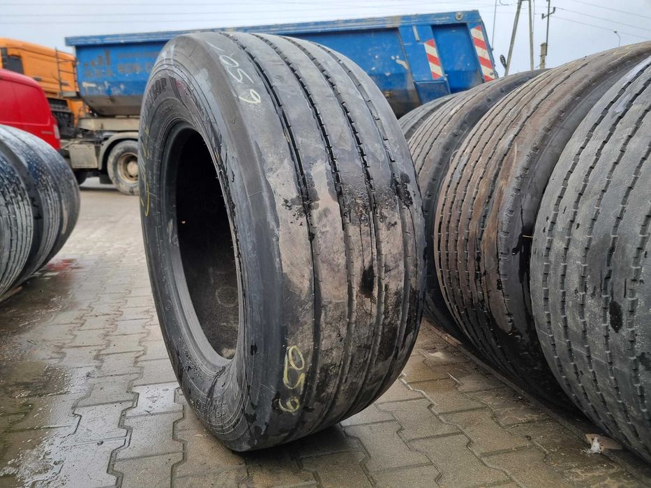 Opona ciężarowa 385/55R22.5 DUNLOP SP246 / 8-9mm Opona ciężarowa 385/55R22.5 DUNLOP SP246 / 8-9mm