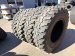 Opona przemysłowa wysokiej trwałości 335/80R20 , 12.5R20 DUNLOP SP T9 / 90-100 % / BIEŻNIKA