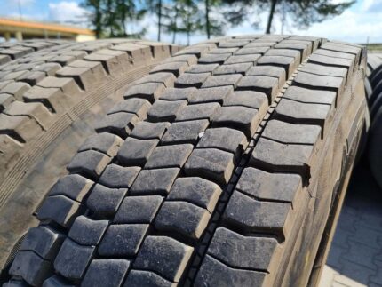 Opony ciężarowe 11R22.5 CONTINENTAL HDR / 17-18mm