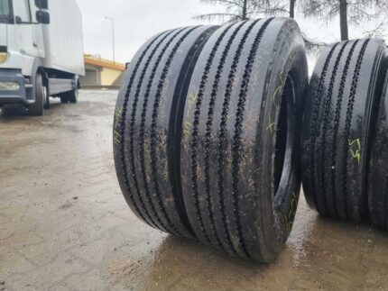  Opony ciężarowe 235/75R17.5 SEMPERIT TRAILER / 11-12mm