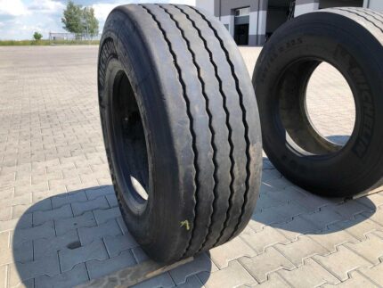 Opony ciężarowe 385/65R22.5 MICHELIN XTE3 / 10-11mm