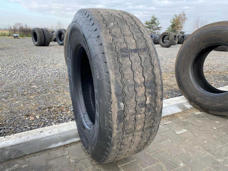 Opony ciężarowe 385/65R22.5 PIRELLI ST:01 PLUS / 8-9mm Opony ciężarowe 385/65R22.5 PIRELLI ST:01 PLUS / 8-9mm