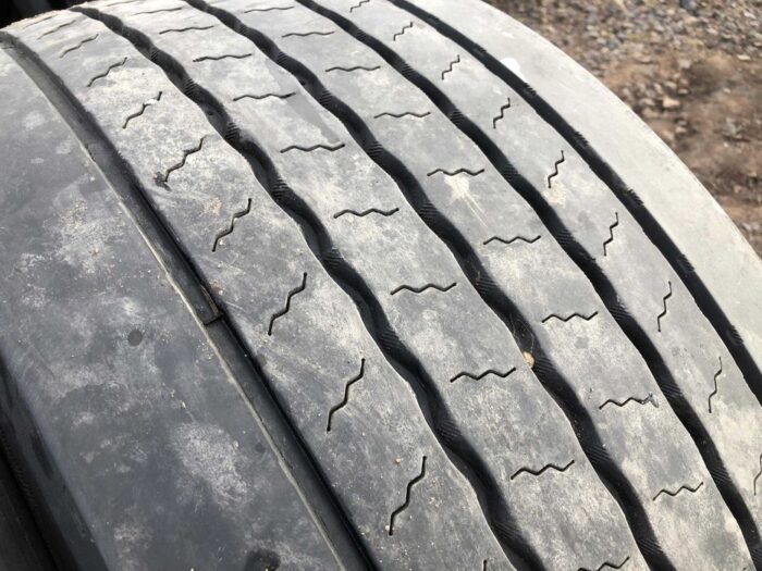 Opony ciężarowe 385/55R22.5 CONTINENTAL CONTI HYBRID HT3 / 7-9mm