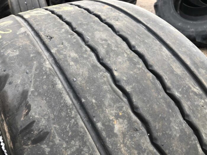 Opony ciężarowe 385/55R22.5 CONTINENTAL CONTI HYBRID HT3 / 6-8mm