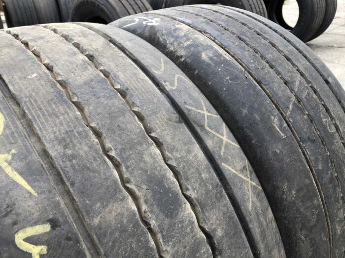 Opony ciężarowe 385/55R22.5 CONTINENTAL CONTI HYBRID HT3 / 9-10mm
