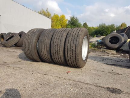 Opony ciężarowe 385/55R22.5 KOŁA DO PRZYCZEP ROLNICZYCH 8-otworów