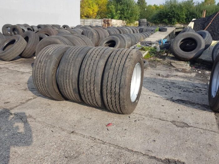Opony ciężarowe 385/55R22.5 KOŁA DO PRZYCZEP ROLNICZYCH 8-otworów