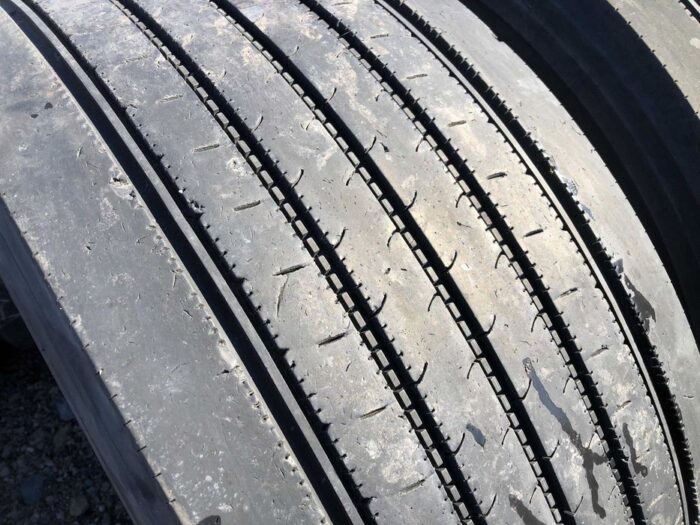 Opony ciężarowe 385/55R22.5 BRIDGESTONE ECOPIA H-STEER 001 / 8-10mm
