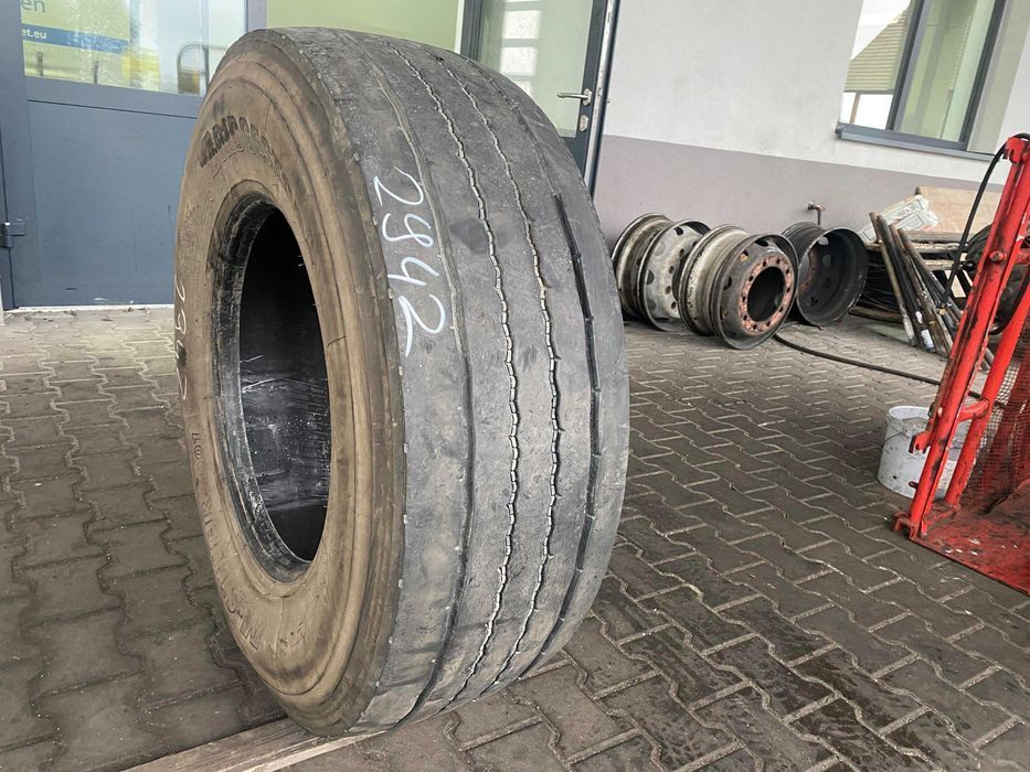 Opony ciężarowe 385/65R22.5 BRIDGESTONE M-STEER 001 / 8-9mm Opony ciężarowe 385/65R22.5 BRIDGESTONE M-STEER 001 / 8-9mm