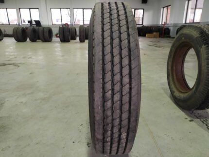 Opona ciężarowa 10.00R20 KORMORAN / 90% Bieżnika