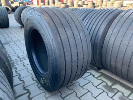  Opona ciężarowa 445/45R19.5 SEMPERIT RUNNER T2 / 8-9 mm