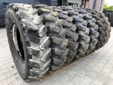 Opona do koparek kołowych 11.00-20 DO KOPARKI KOŁOWEJ / 80-95% Bieżnika