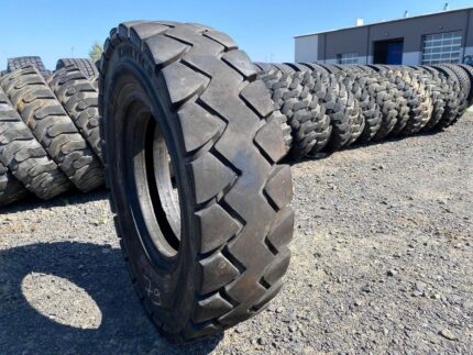  Opona do koparki kołowej 11.00-20 KENDA KINETICS K610 / 50% Bieżnika