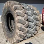  Opona do koparek kołowych 11.00-20 MITAS NB38 / 90% bieżnika