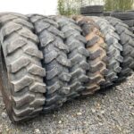  Opona do koparek kołowych 11.00-20 MITAS NB38 / 80-90% bieżnika