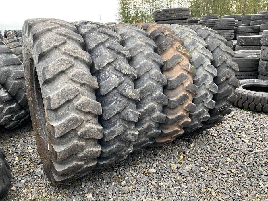 Opona do koparek kołowych 11.00-20 MITAS NB38 / 80-90% bieżnika Opona do koparek kołowych 11.00-20 MITAS NB38 / 80-90% bieżnika