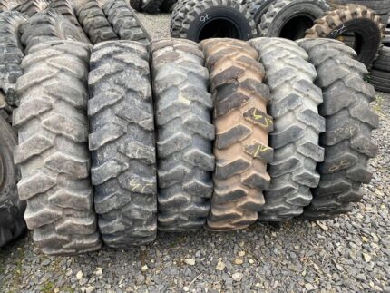 Opona do koparek kołowych 11.00-20 MITAS NB38 / 80-90% bieżnika