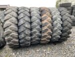 Opona do koparek kołowych 11.00-20 MITAS NB38 / 80-90% bieżnika