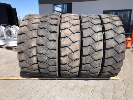 Opona do maszyn budowlanych 12.00-20 BKT POWER TRAX HD / 70-90% Bieżnika