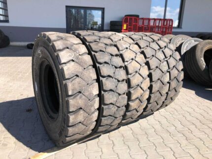 Opona do maszyn budowlanych 12.00-20 BKT POWER TRAX HD / 70-90% Bieżnika