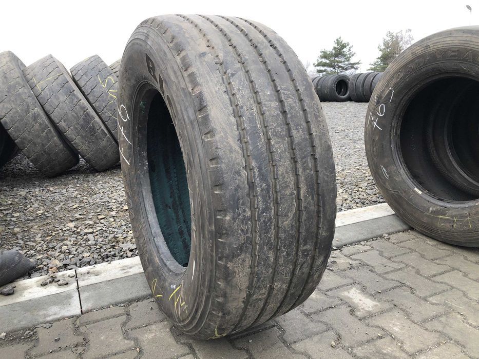 Opona używana do ciężarówki 385/55R22.5 BISON ECOWAY AZ170 / 8mm Opona używana do ciężarówki 385/55R22.5 BISON ECOWAY AZ170 / 8mm