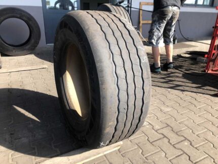 Opona używana do ciężarówki 385/55R22.5 BFGOODRTICH ROUTE CONTROL T / 7-9mm