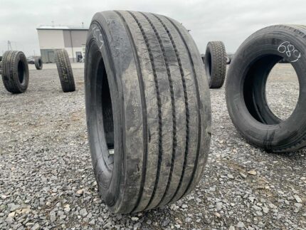  Opona używana do ciężarówki 385/55R22.5 BARUM BF200 ROAD / 9-11mm