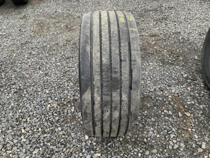 Opona używana do ciężarówki 385/55R22.5 BARUM BF200 ROAD / 9-11mm