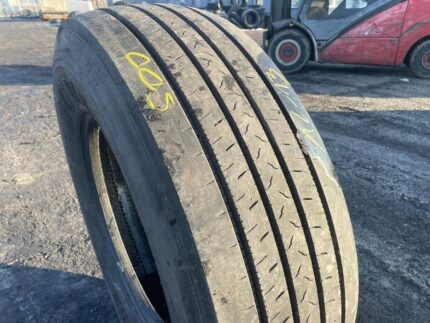 Opona używana do ciężarówki 315/70R22.5 DUNLOP SP352 / 12-13mm